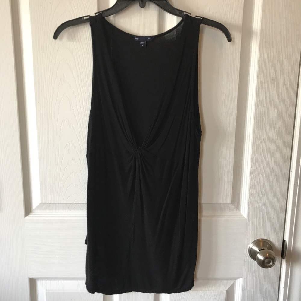 ❤️3 for $10❤️ Gap Twist Front Shirt - Size Medium